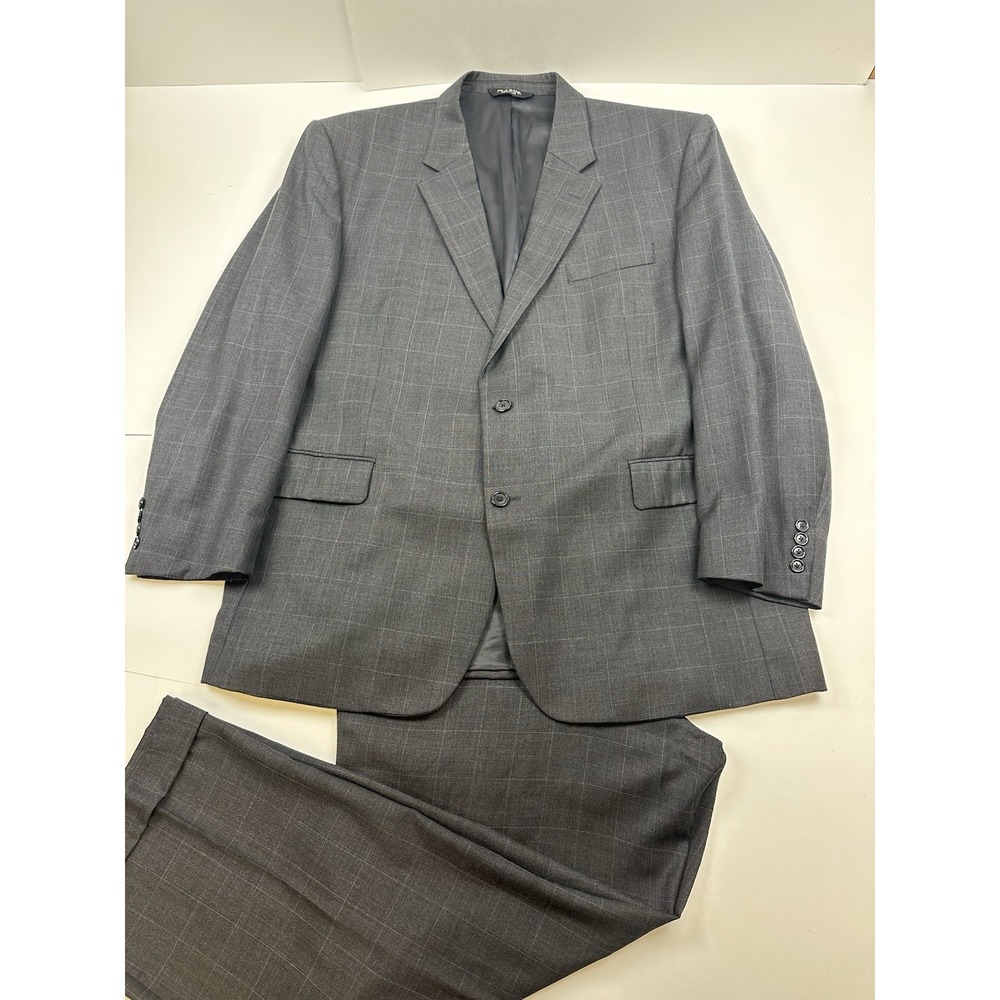 Jos A Bank 2 Piece Suit Gray Check Men Wool 48R Cuffed Pleated 43" W